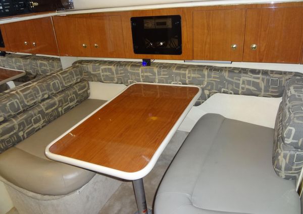 Monterey 302 Cruiser image