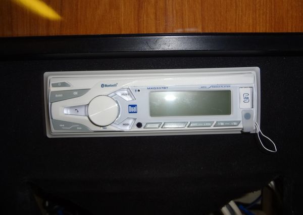 Monterey 302 Cruiser image