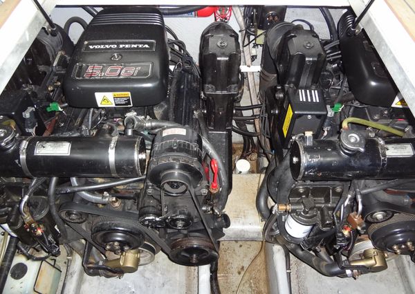 Monterey 302 Cruiser image