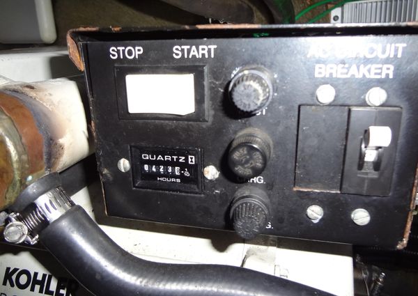 Monterey 302 Cruiser image