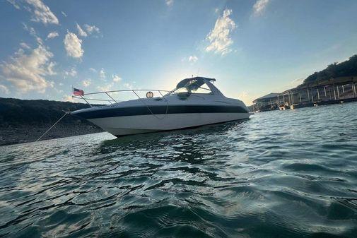 Monterey 302 Cruiser image