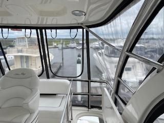 Sea Ray 52 Sedan Bridge image