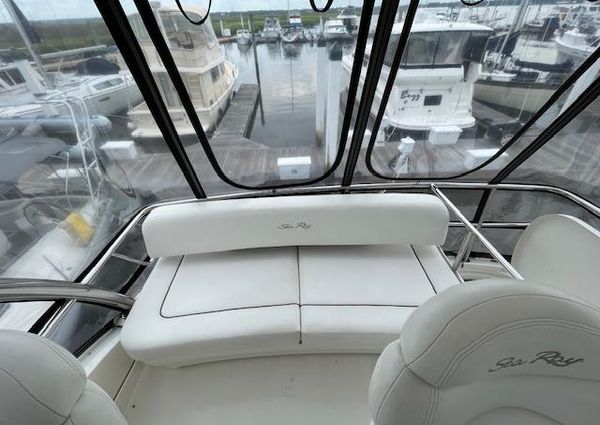 Sea Ray 52 Sedan Bridge image