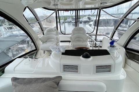 Sea Ray 52 Sedan Bridge image