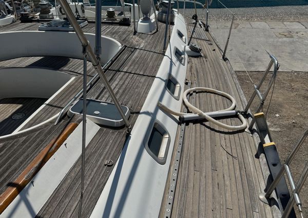 Beneteau CUTTER image