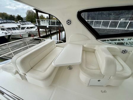 Sea Ray 540 Cockpit Motor Yacht image