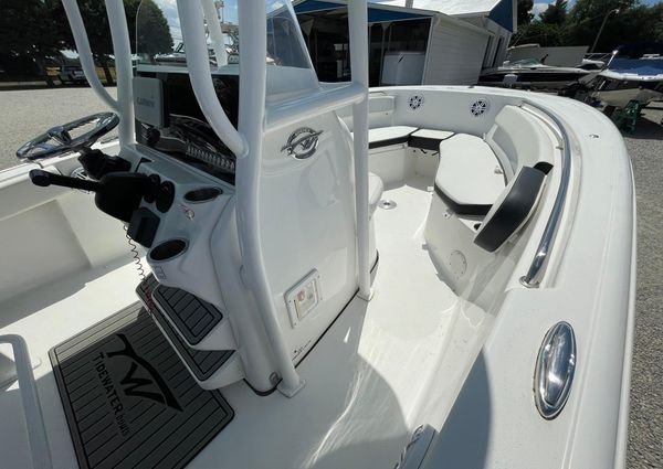 Tidewater 220-LXF image