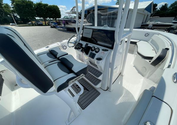 Tidewater 220-LXF image