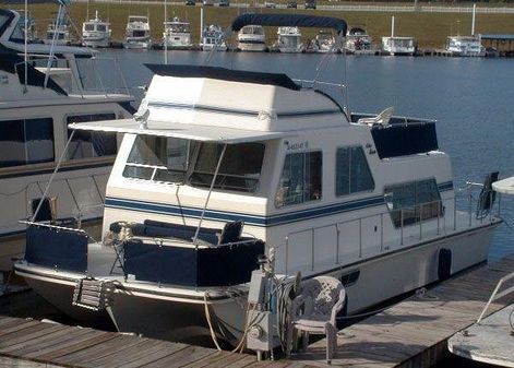 Holiday-mansion HOUSEBOAT image