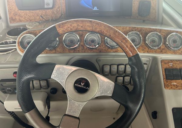 Formula 31 Performance Cruiser image