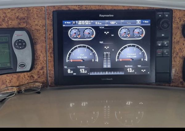 Formula 31 Performance Cruiser image