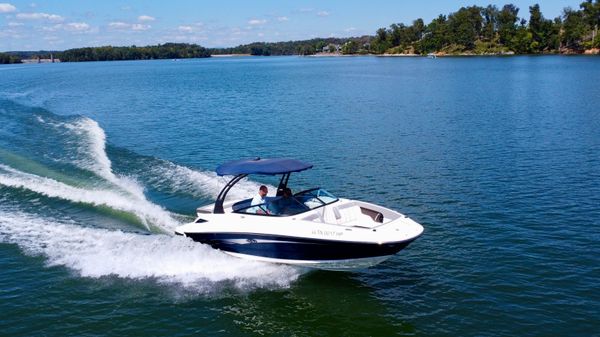 Sea Ray SDX 240