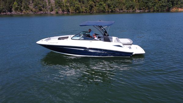 Sea Ray SDX 240 image