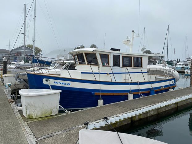 1983 Sundowner Tug 30 Anacortes, Washington - Inside Passage Yacht Sales