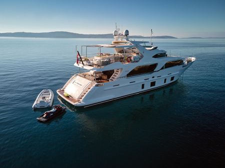 Benetti Delfino 93 image