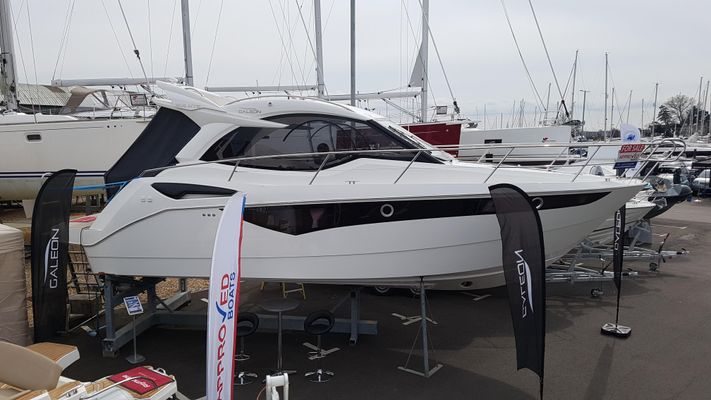 Galeon 305 HTS - main image
