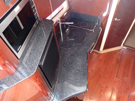 Sea Ray 390 Sundancer image