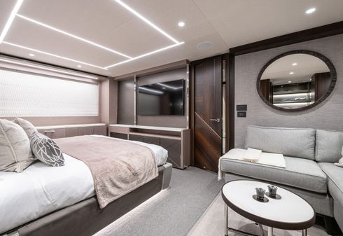 Sunseeker 88 Yacht image