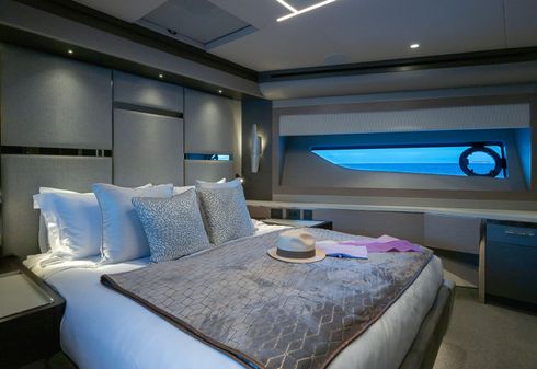 Sunseeker 88 Yacht image