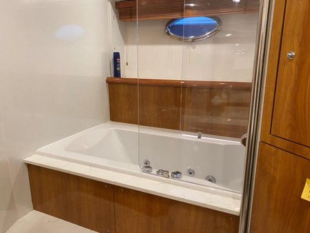 Sunseeker Manhattan 74 image