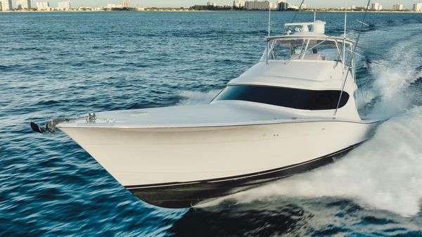 Hatteras GT60