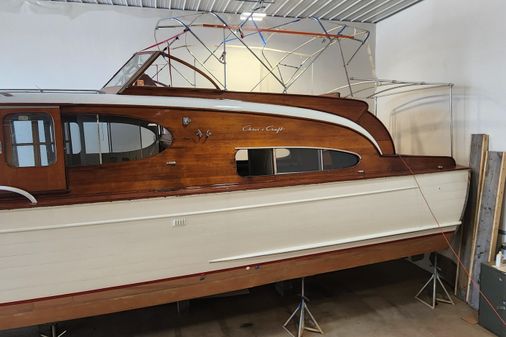 Chris-Craft Double Cabin Flybridge image