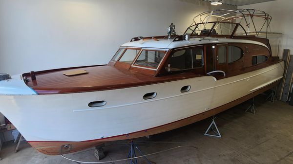 Chris-Craft Double Cabin Flybridge 