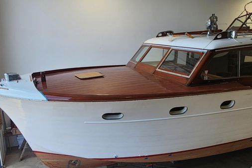 Chris-Craft Double Cabin Flybridge image