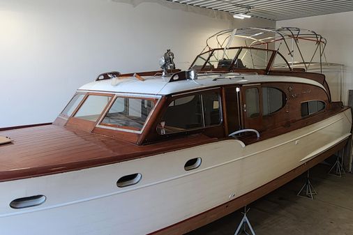 Chris-Craft Double Cabin Flybridge image