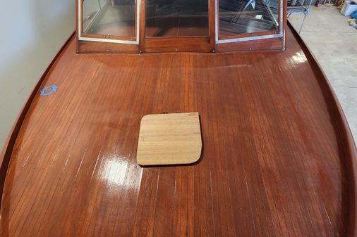 Chris-Craft Double Cabin Flybridge image