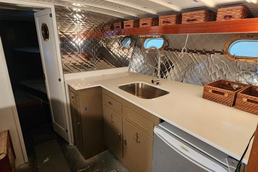 Chris-Craft Double Cabin Flybridge image