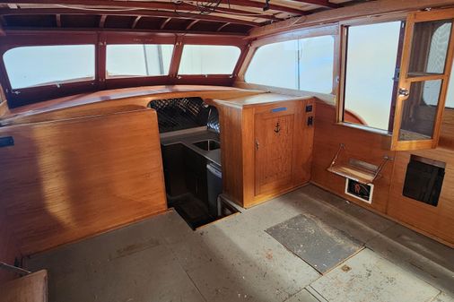 Chris-Craft Double Cabin Flybridge image