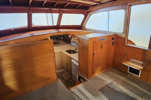 Chris-Craft Double Cabin Flybridge image