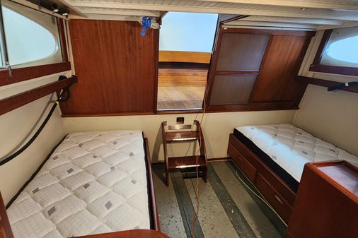 Chris-Craft Double Cabin Flybridge image