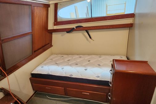 Chris-Craft Double Cabin Flybridge image