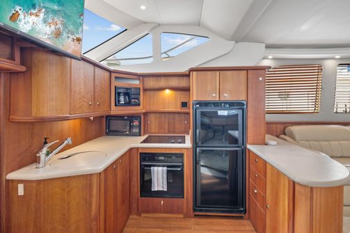 Silverton 43 Motor Yacht image