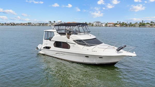 Silverton 43 Motor Yacht image