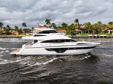 Johnson 70' Skylounge Motor Yacht image