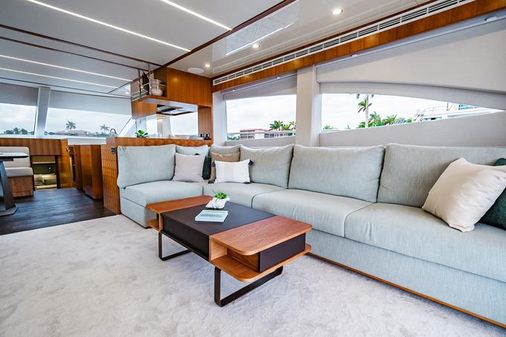 Johnson 70' Skylounge Motor Yacht image