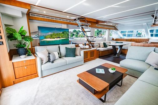 Johnson 70' Skylounge Motor Yacht image