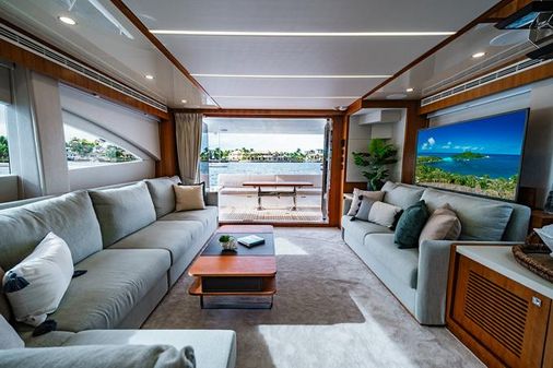 Johnson 70' Skylounge Motor Yacht image