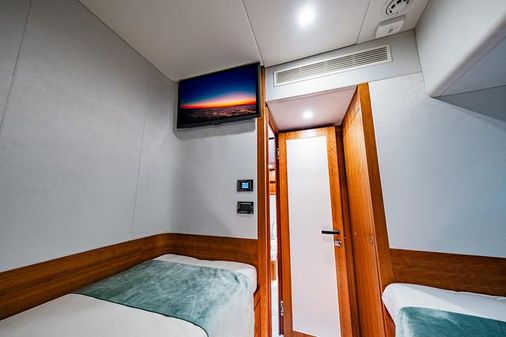 Johnson 70' Skylounge Motor Yacht image