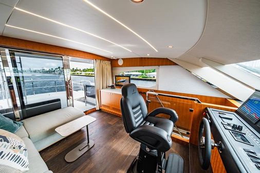 Johnson 70' Skylounge Motor Yacht image