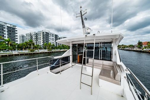 Johnson 70' Skylounge Motor Yacht image