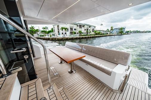 Johnson 70' Skylounge Motor Yacht image