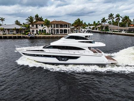 Johnson 70' Skylounge Motor Yacht image