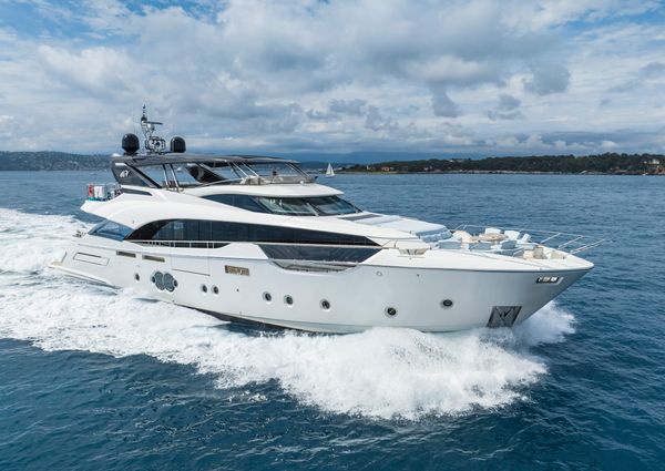 Monte Carlo Yachts MCY 96 image