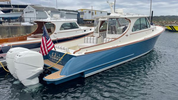 Hinckley 35