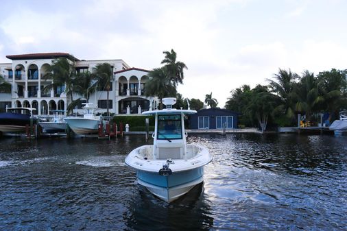 Boston Whaler 250 Outrage image