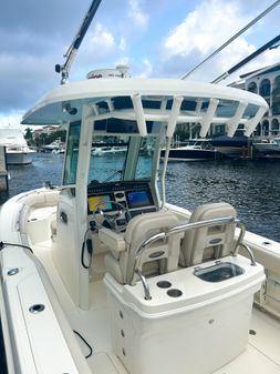 Boston Whaler 250 Outrage image